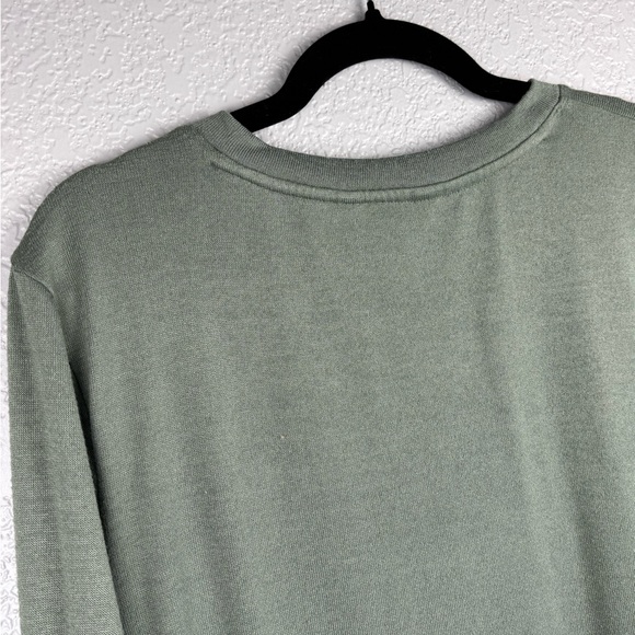 Banana Republic Women’s Large Sage Green Long Sleeve Tee Classic Minimalist - Picture 7 of 10
